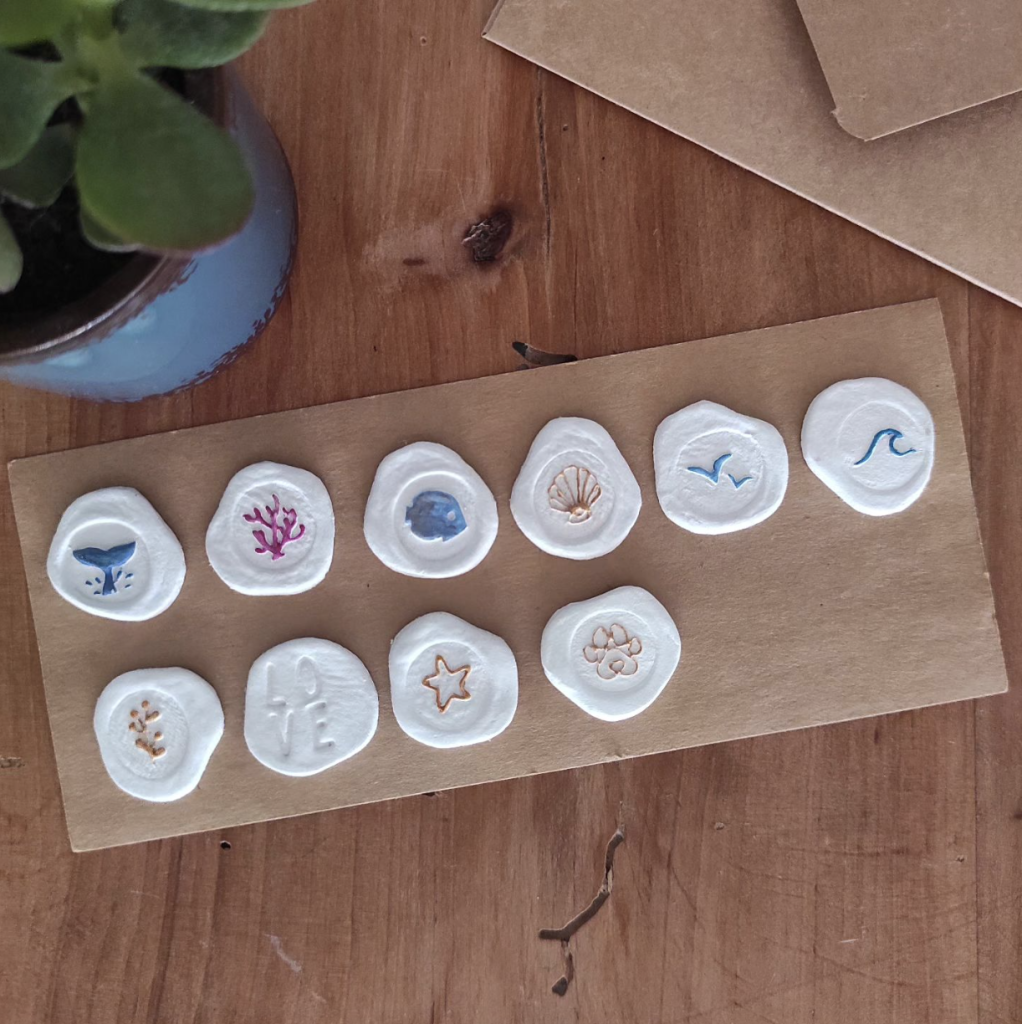 SellosArcilla_GrizaEstudio